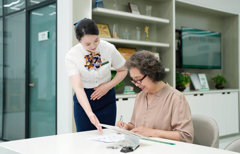 康瑞医保卡怎么取现银行卡余额，很多人都搞错了